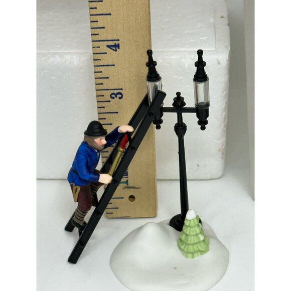 VTG Dept 56 Lamplighter Accessory Heritage Village w/ Box 4" Christmas Displays - Picture 7 of 7